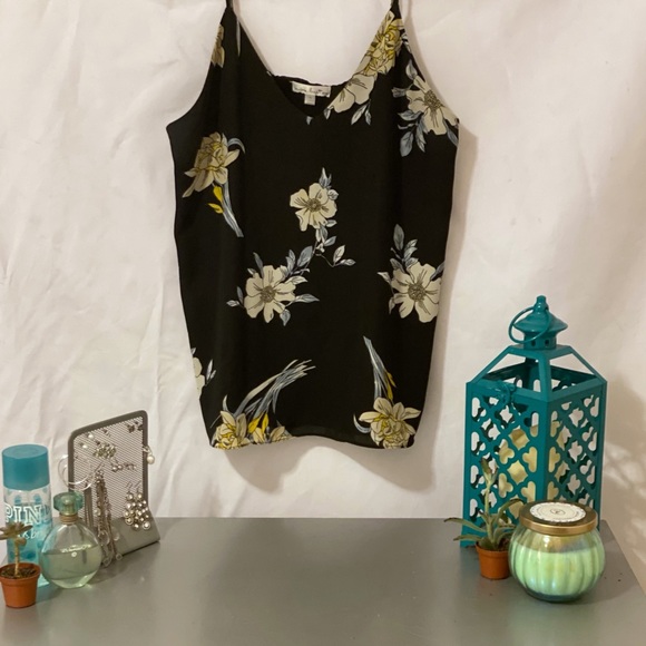 Floral Tank Blouse - Picture 2 of 2